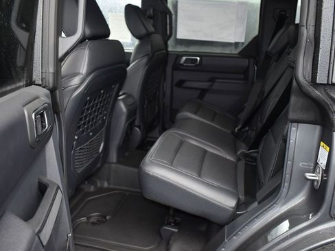 New 2025 Ford Bronco Badlands image 12