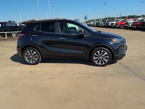 Used 2022 Buick Encore Preferred w/ Safety Package image 9