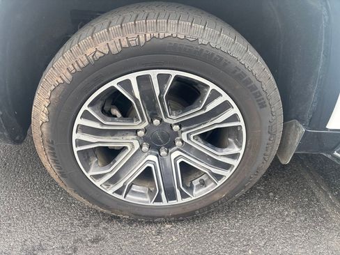 Used 2024 Jeep Wagoneer L Series II w/ Flexible Seating Group image 11