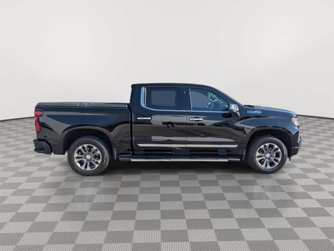 Used 2024 Chevrolet Silverado 1500 High Country w/ Technology Package AWD/4WD image 6