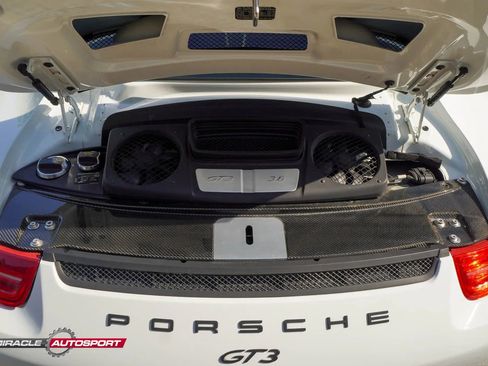 Used 2014 Porsche 911 GT3 w/ Sound Package Plus RWD image 15