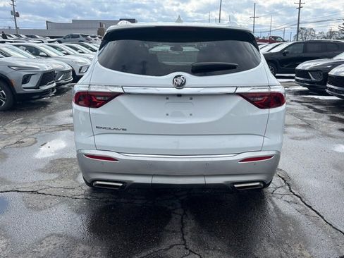 Certified 2023 Buick Enclave Essence image 6