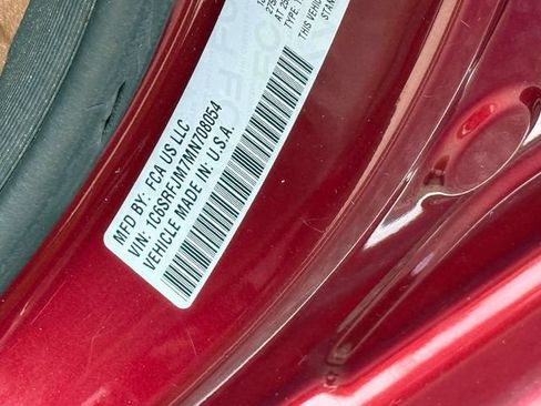 Used 2021 RAM 1500 Laramie AWD/4WD image 20