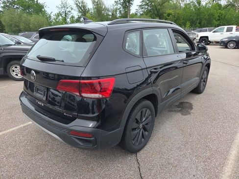 Used 2022 Volkswagen Taos S AWD/4WD image 2