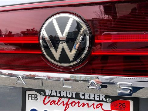 Certified 2024 Volkswagen Atlas SE w/ Panoramic Sunroof Package image 7