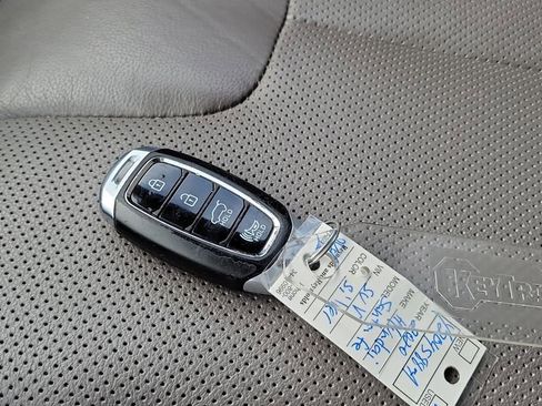 Used 2020 Hyundai Santa Fe Limited image 36