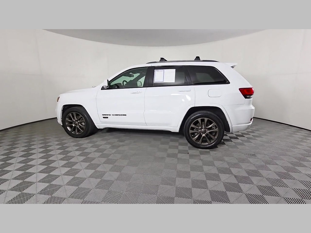 Used 2016 Jeep Grand Cherokee Limited 75th Anniversary AWD/4WD image 44