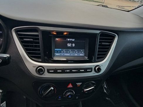 Used 2021 Hyundai Accent SE image 16
