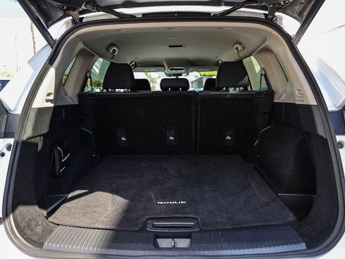 Used 2024 Nissan Rogue SV FWD image 20