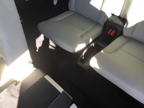 Used 2022 Volvo XC90 T8 Inscription Expression w/ Advanced Package image 6