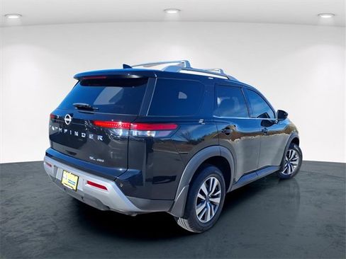 Used 2022 Nissan Pathfinder SL image 23