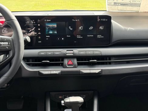 New 2026 Kia K4 EX FWD image 16