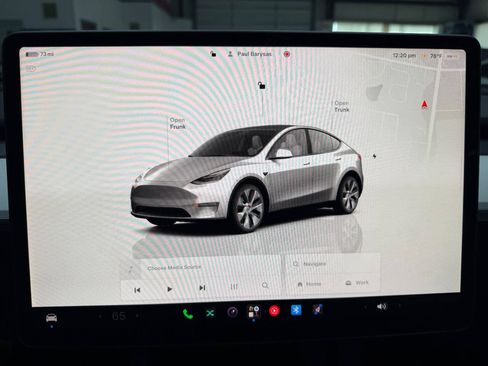 Used 2023 Tesla Model Y Long Range AWD/4WD image 22