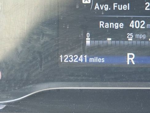 Used 2017 Honda Pilot EX-L image 11