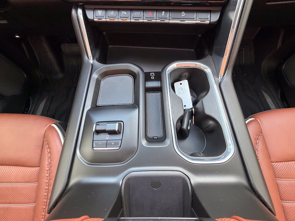 Used 2024 GMC Sierra 3500 Denali Ultimate AWD/4WD image 12