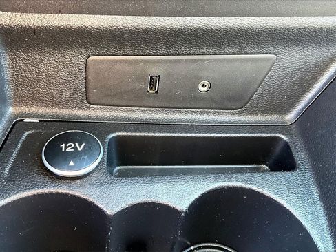 Used 2016 Ford Transit 150 XL image 32