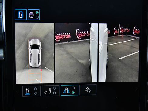 Used 2024 GMC Acadia Elevation image 25