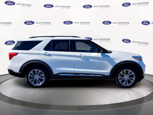 Certified 2022 Ford Explorer XLT w/ Equipment Group 202A AWD/4WD image 6