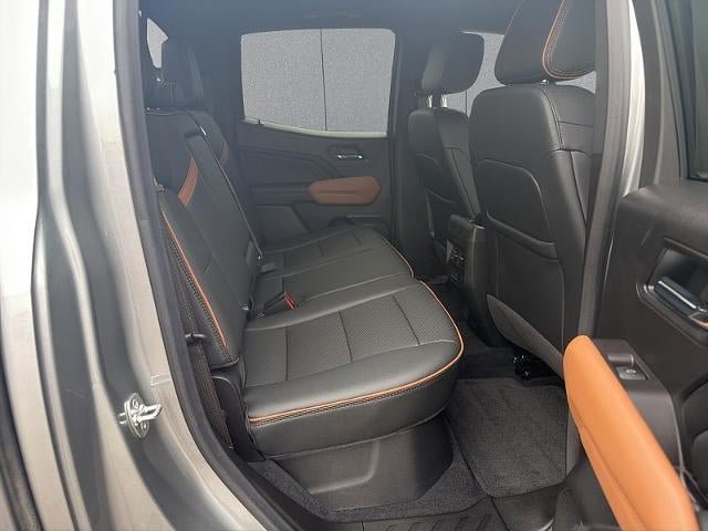 Used 2025 GMC Canyon AT4 w/ AT4 Premium Package AWD/4WD image 17