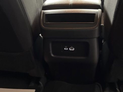 Used 2024 Nissan Pathfinder S image 23