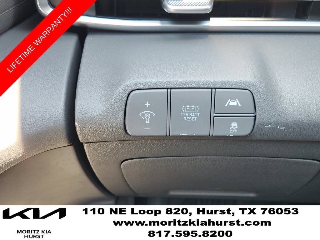 Used 2023 Hyundai Elantra Blue FWD image 24