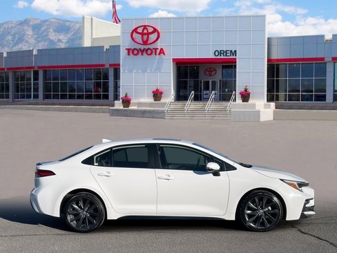 Used 2024 Toyota Corolla XSE image 3