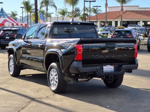 Used 2025 Toyota Tacoma SR image 8