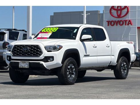 Certified 2023 Toyota Tacoma TRD Off-Road w/ Advanced Technology Package AWD/4WD image 8