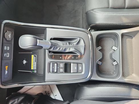 Used 2024 Honda CR-V EX-L image 24