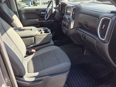 Used 2022 Chevrolet Silverado 1500 LT image 11