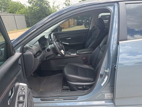 Certified 2025 Nissan Sentra SR w/ SR Premium Package FWD image 12