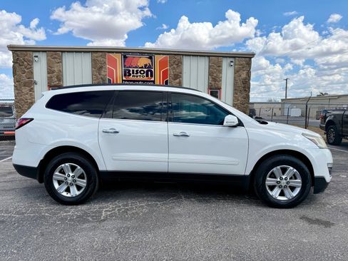 Used 2014 Chevrolet Traverse LT FWD image 2
