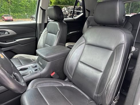 Used 2018 Chevrolet Traverse LT FWD image 13