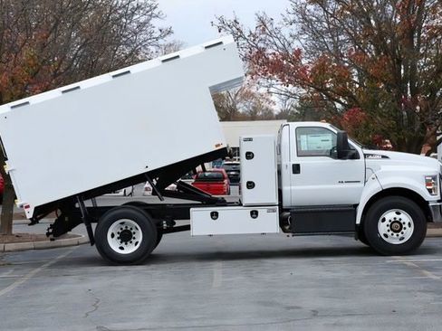 New 2026 Ford F750 2WD Regular Cab Super Duty image 7