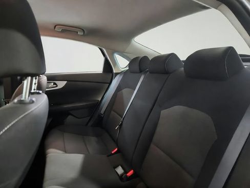 Used 2024 Kia Forte LXS w/ LXS Technology Package FWD image 19