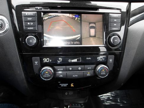 Used 2022 Nissan Rogue Sport SL w/ Premium Package image 20