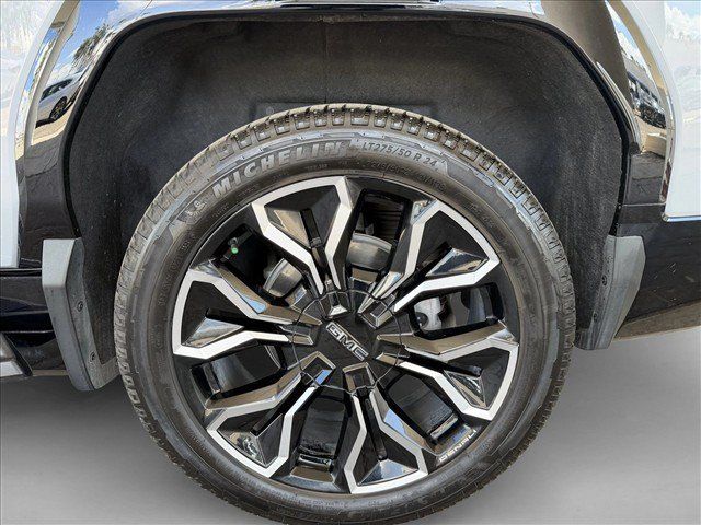 Used 2024 GMC Sierra EV Denali AWD/4WD image 23