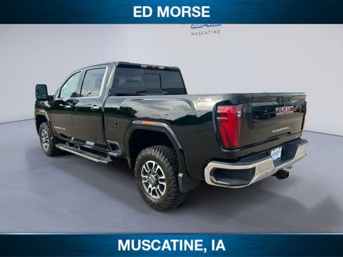 Used 2024 GMC Sierra 2500 SLT w/ SLT Premium Package AWD/4WD image 3