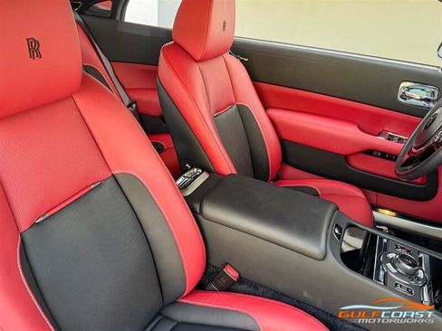 Used 2018 Rolls-Royce Wraith RWD image 37
