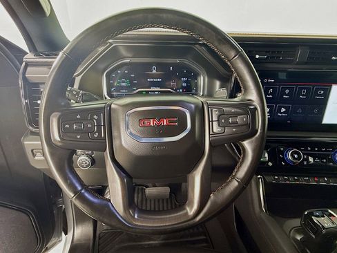 Used 2024 GMC Sierra 1500 AT4 w/ Technology Package AWD/4WD image 13