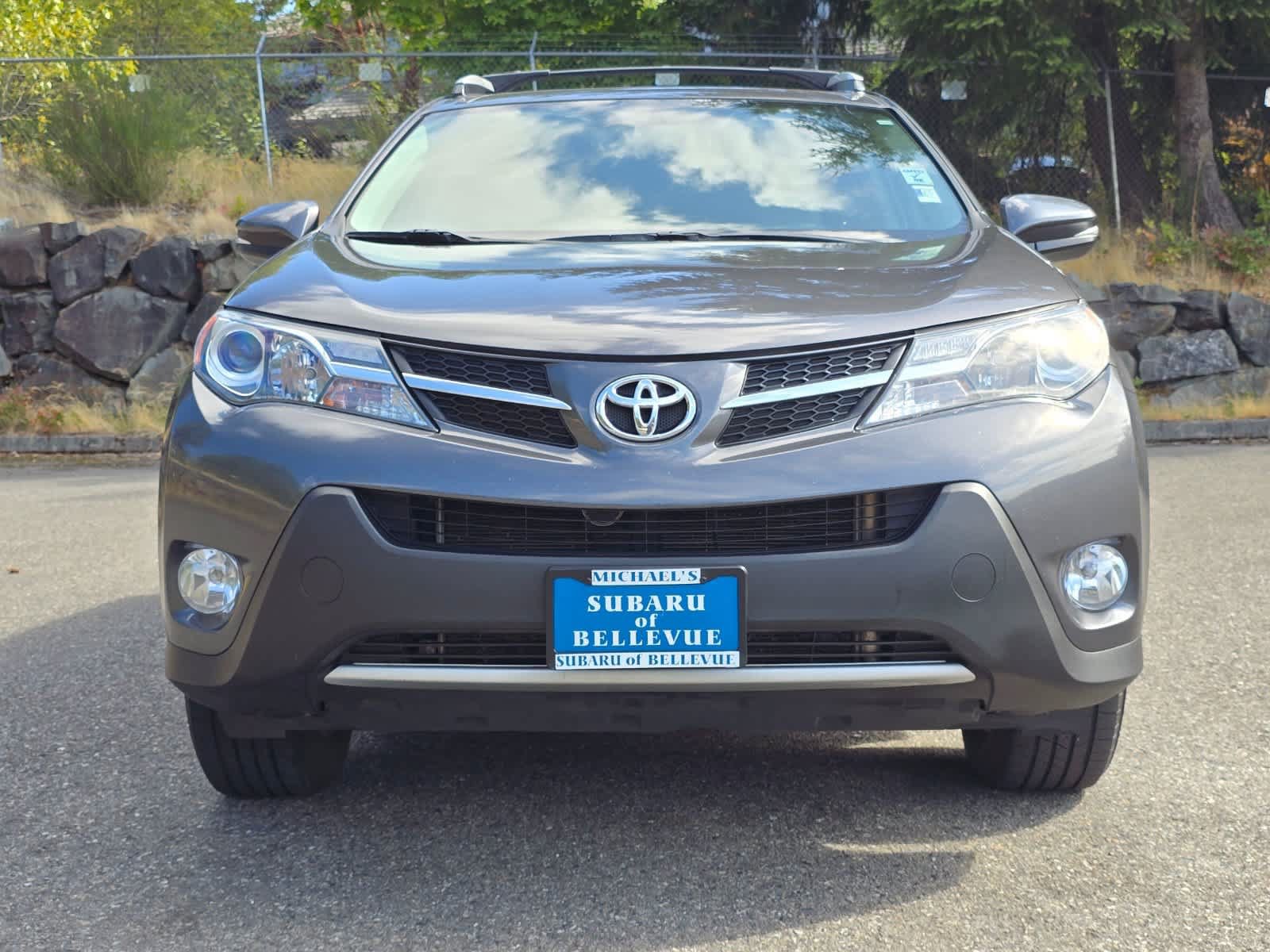 Used 2015 Toyota RAV4 XLE AWD/4WD image 6