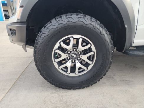 Used 2021 Ford F150 Raptor w/ Equipment Group 801A High AWD/4WD image 23