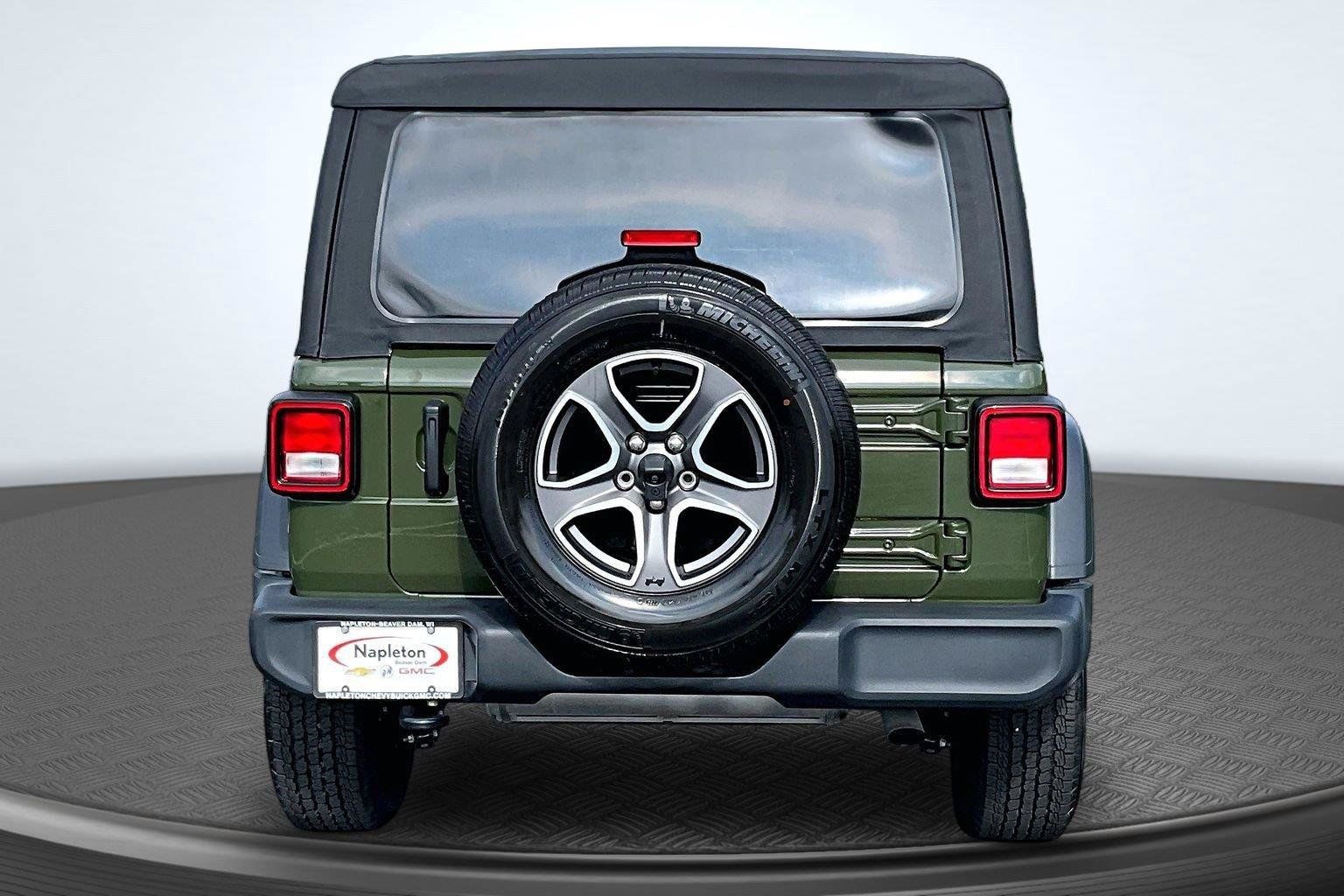 Used 2023 Jeep Wrangler Sport AWD/4WD image 4