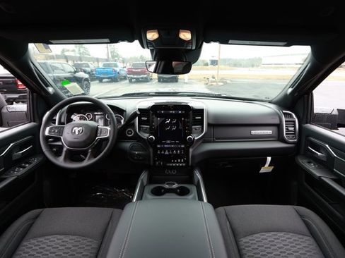 New 2026 RAM 2500 Big Horn AWD/4WD image 30