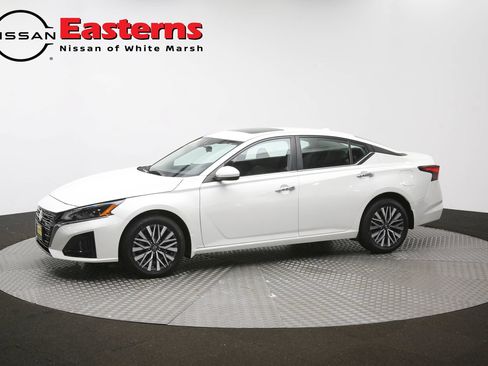 Used 2023 Nissan Altima 2.5 SV w/ SV Premium Package AWD/4WD image 58