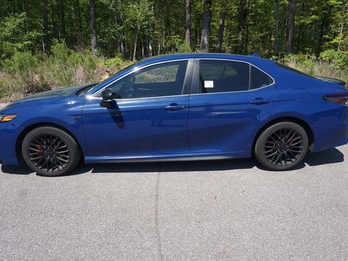 Used 2023 Toyota Camry SE image 18