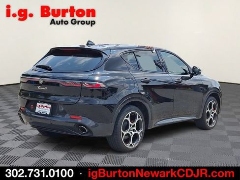 Used 2024 Alfa Romeo Tonale Veloce AWD/4WD image 6