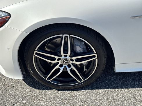 Used 2018 Mercedes-Benz E 400 E 400 image 11