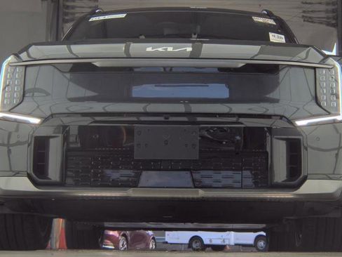 Used 2024 Kia EV9 GT-Line image 3