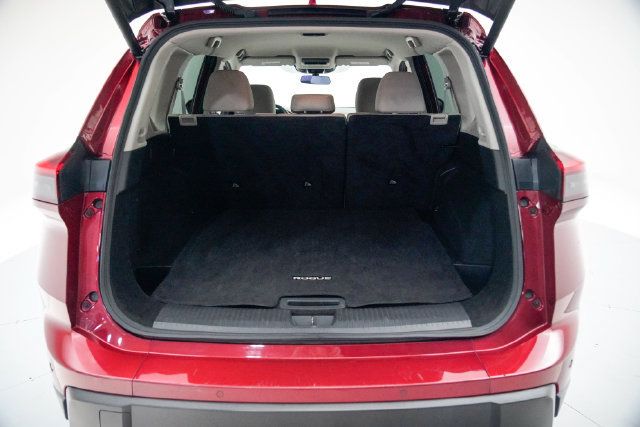 Used 2025 Nissan Rogue SV AWD/4WD image 13